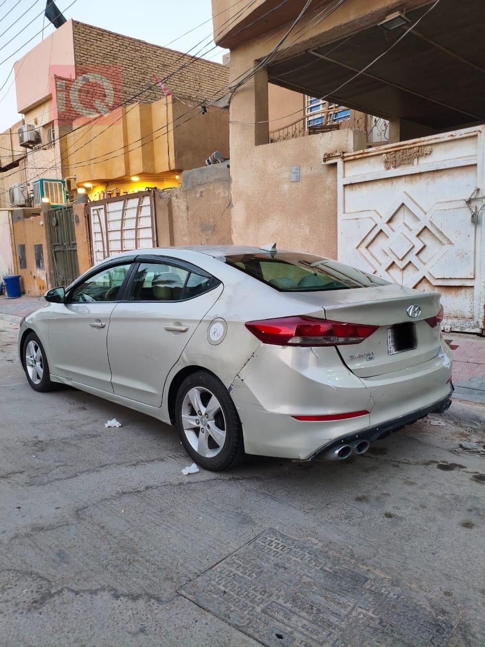 هیوندای ئەلەنترا
